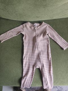 (Category: ) located in . Submitted by hot.deals (Listing ID 1461348911, Image 1). Description: .