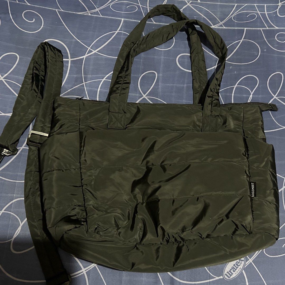 BagSmart Black Large Tote Bag (Category: Tote Bags) located in Makati City. Submitted by liedlmgz (Listing ID 1461509360, Image 2). Description: can sen proof of purchase loc: taguig .