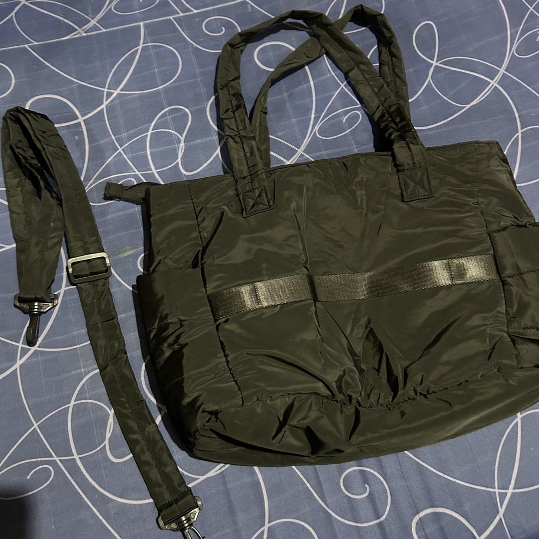 BagSmart Black Large Tote Bag (Category: Tote Bags) located in Makati City. Submitted by liedlmgz (Listing ID 1461509360, Image 3). Description: can sen proof of purchase loc: taguig .
