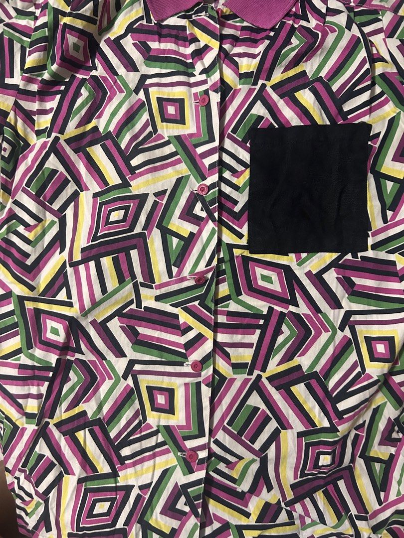 BALENCIAGA (Category: Blouses) located in Davao. Submitted by sart0ria85 (Listing ID 1461377396, Image 3). Description: Collared cotton shirt with 80s abstract. Designed in 1991, used to be large but adjusted to Medium 10 years ago. Labels are removed. :( MEDIUM. Size 6. VERY GOOD CONDITION (85/100) Collar color had some fades. Print is still okay. .