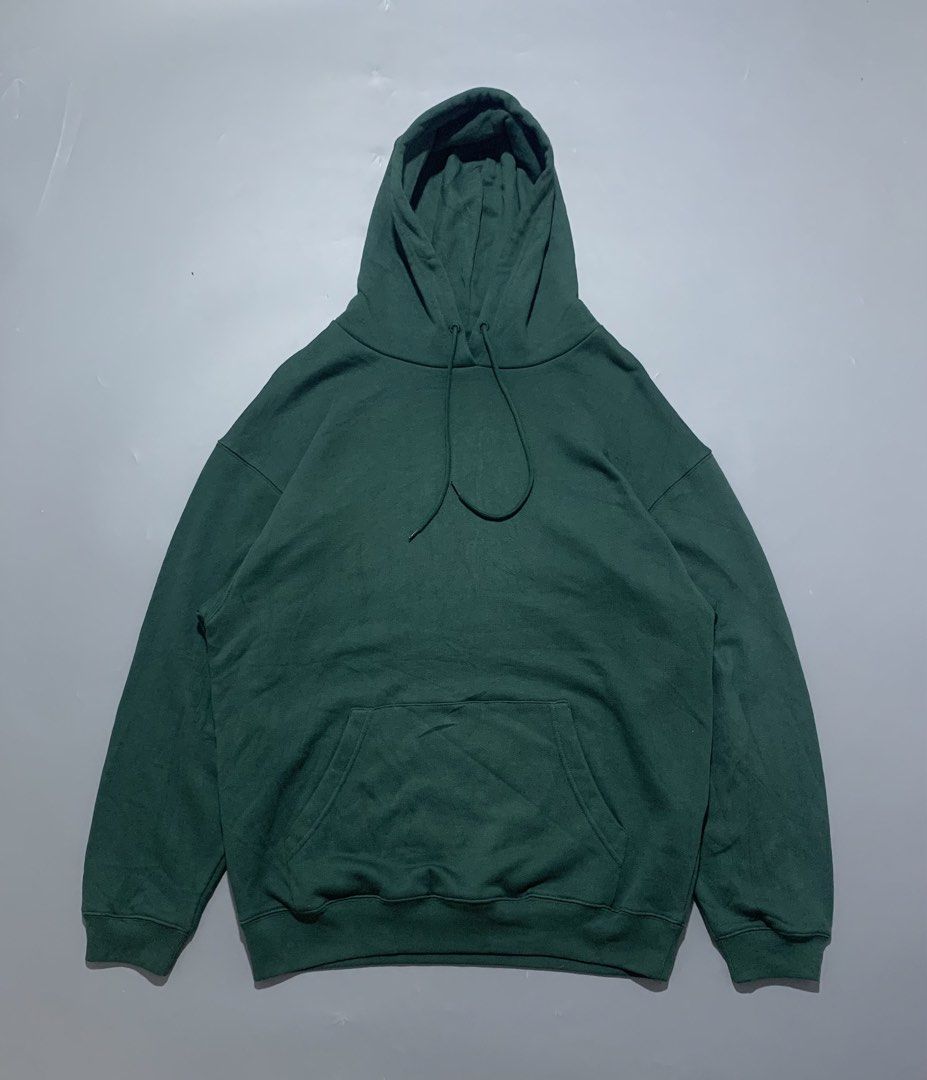 Balenciaga Logo Hoodie (Category: Coats, Jackets and Outerwear) located in Mabalacat. Submitted by thrift_trap (Listing ID 1461545095, Image 2). Description: Dimes: W22 x L28 (Size: S on tag) Condition: Excellent Issue (s): None Color rate: 9.5/10 Complete tags🏷️ Color may vary due lighting‼️.