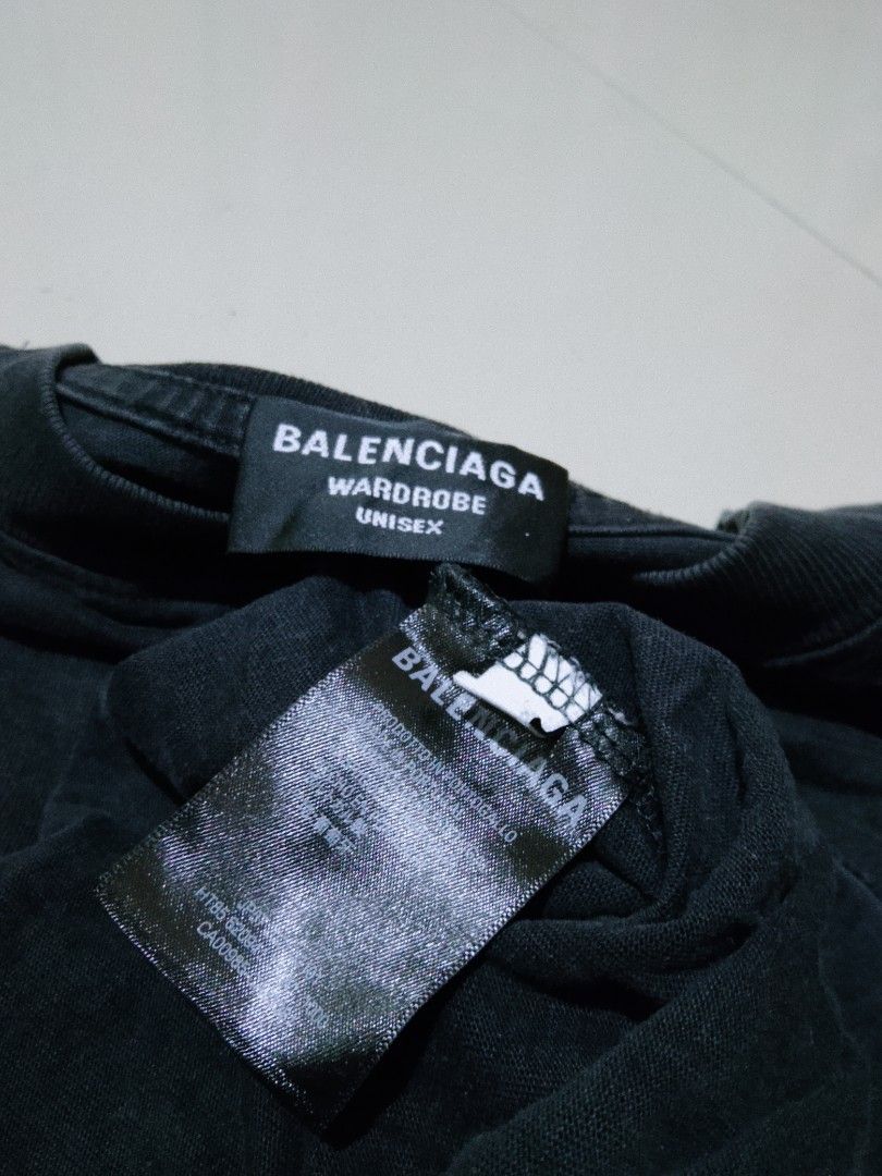 Balenciaga Mosaic Blur BB logo tee (Category: Tshirts & Polo Shirts ) located in Cagayan de Oro. Submitted by cjsthrifts (Listing ID 1461438307, Image 3). Description: Condition: Very good Size: XL Dimes: 22.5 × 25 Issue: few adhesive marks (back of the sleeve) Color rating: 9.3/10 Overall rating: 9.3/10 800 shipped.
