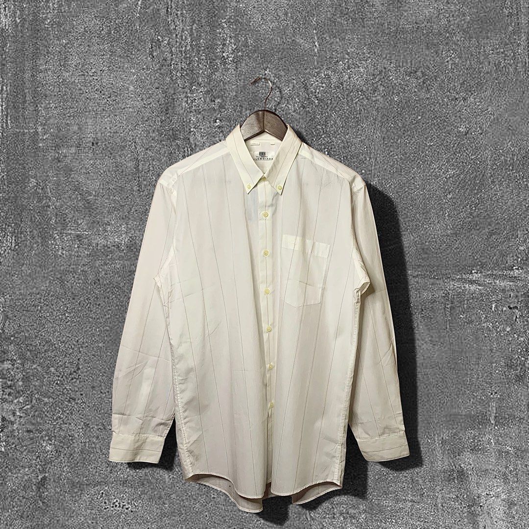 Balenciaga Pour Homme Button down (Category: Formal Shirts) located in Quezon City. Submitted by donklasiko (Listing ID 1461545497, Image 1). Description: Condition: 9.5+/10 Pristine condition Issue: non Refer to the dimension 🤗 PM FOR MORE DETAILS NO RETURN, NO EXCHANGE & NO REFUND! ✅I ALSO ACCEPT TRADE/SWAP TO ANYTHING JUST DROP YOUR OFFER Please manage your expectations, this is a secondhand item. What you see is what you get 😊 💵MOP: GCASH,