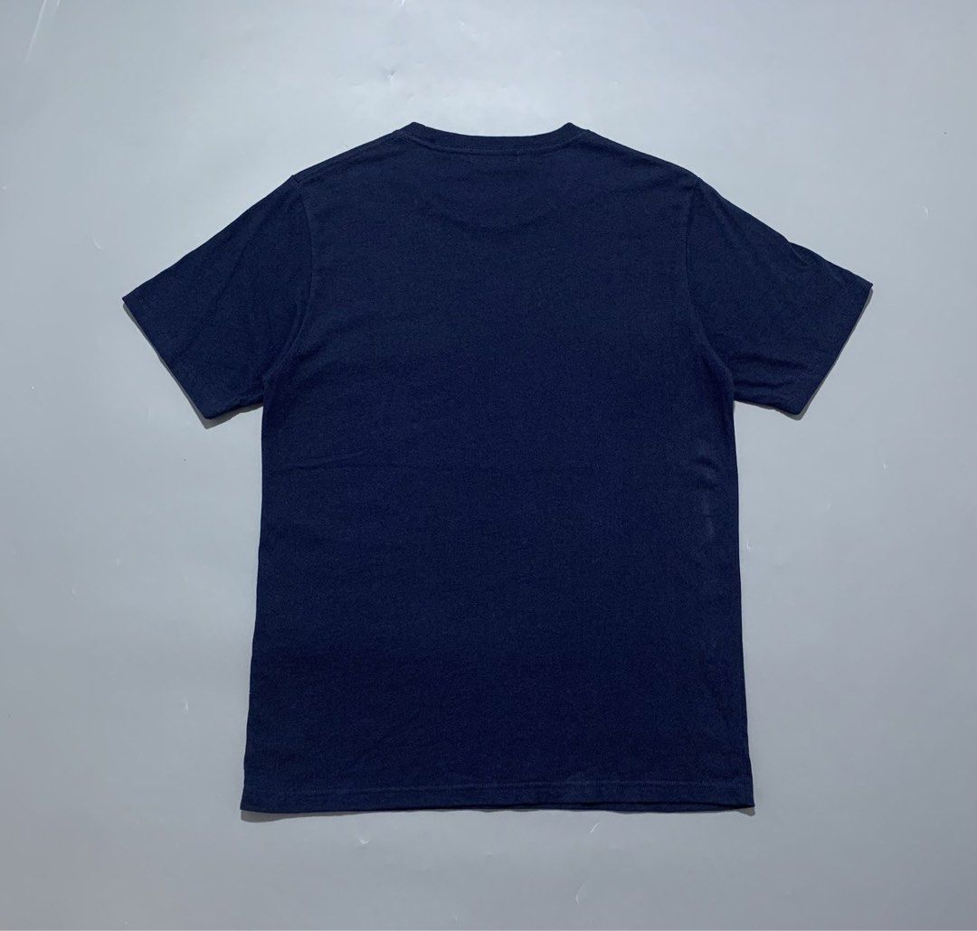 Beams Heart Tee (Category: Activewear) located in Mabalacat. Submitted by thrift_trap (Listing ID 1461530992, Image 2). Description: Dimes: W19 x L27 (Size: L on tag) Condition: Excellent Issue (s): None Color rate: 9.5/10 Complete tags🏷️ Color may vary due lighting‼️.