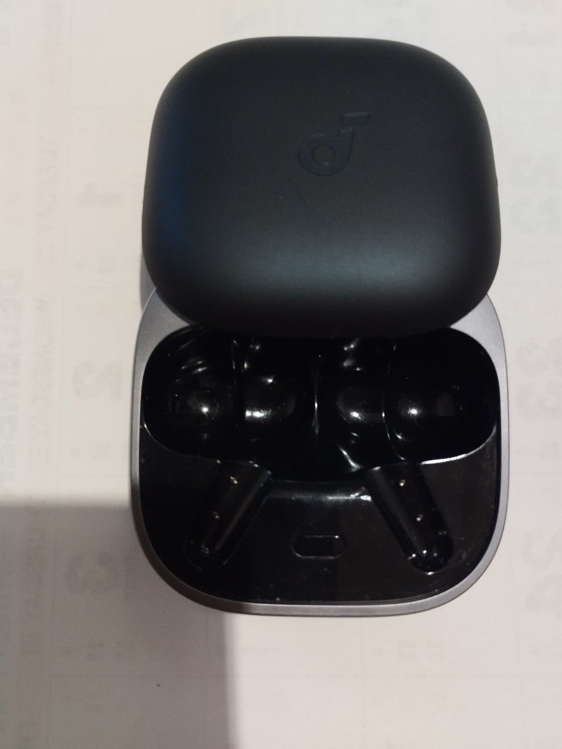 Beats Powerbeats Pro 充電盒 （分類：耳機）位於 Hong Kong。 由 iskmok 提交（商品編號 1461357392，圖片 2）。簡介： 只有充電盒，50元。。