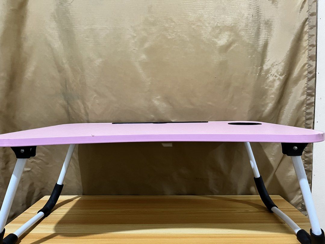 Bed Table (Category: Coffee & Tea Tableware) located in Manila. Submitted by l1lbaddie (Listing ID 1461537125, Image 2). Description: - With slight dent/crack.
