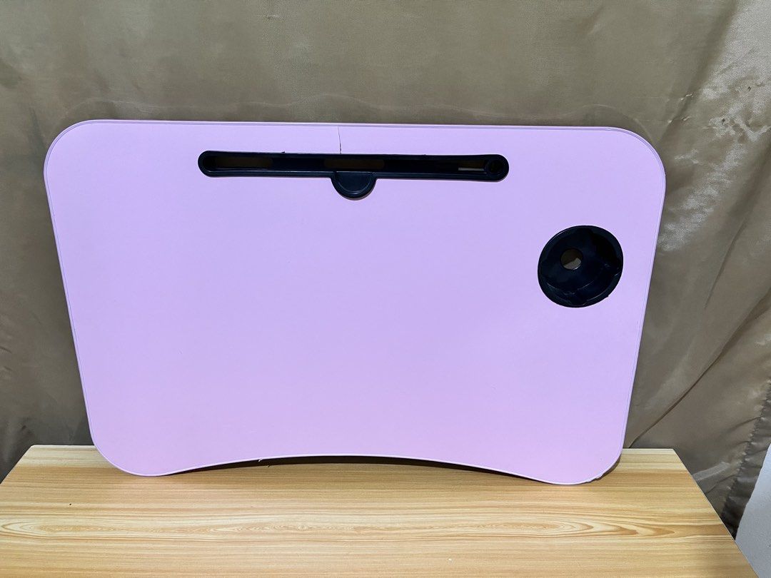 Bed Table (Category: Coffee & Tea Tableware) located in Manila. Submitted by l1lbaddie (Listing ID 1461537125, Image 3). Description: - With slight dent/crack.