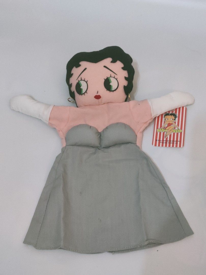 Betty Boop Hand Puppet Plushie (Category: Plushies & Soft Toys) located in Antipolo. Submitted by bhabiegraciefashionlab (Listing ID 1461452787, Image 1). Description: King Features Syndicate,Inc Betty Boop Hand Puppet Plushie Brand New with Papertag Original From Japan on hand 💸MOP 👉 GCash / BDO 🛵MOD 👉 J&T Express / Lalamove 🏡Our Location 👉 Upper Antipolo City 🧿Actual photos posted. 🧿On Hand and Ready to ship anytime 🧿Mine now,pay after