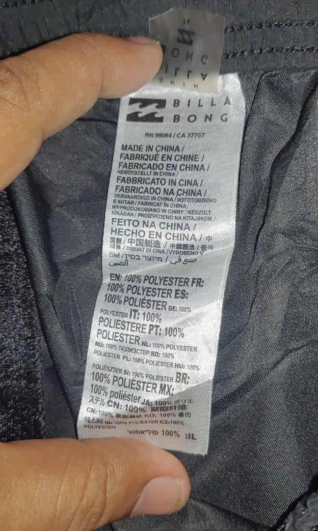 Billabong (Category: Shorts) located in Cebu City. Submitted by vintage07 (Listing ID 1461451091, Image 3). Description: Billabong Size 30 up to 34 Stretchable Above the knee Xcellent condi No issue 450+sf.