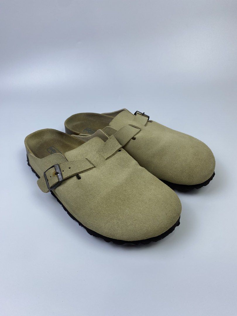 Birkenstock Softfootbed Clogs (Category: Sneakers & Footwear) located in Dasmarinas. Submitted by goodbuyartisanal (Listing ID 1461359076, Image 1). Description: Birkenstock Soft footbed Clogs size 42. Best fit 8us-8.5us mens Excellent condition Price : 3,000 + ship Pm me.