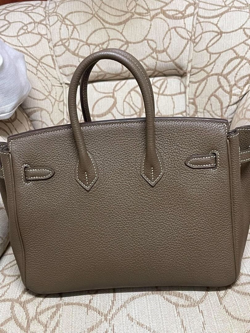 Birkin 25 Etoupe Togo (Category: Luxury Bags & Wallets) located in Las Pinas. Submitted by missfaust (Listing ID 1461339287, Image 2). Description: Classic Hermes handbag gold hardware .