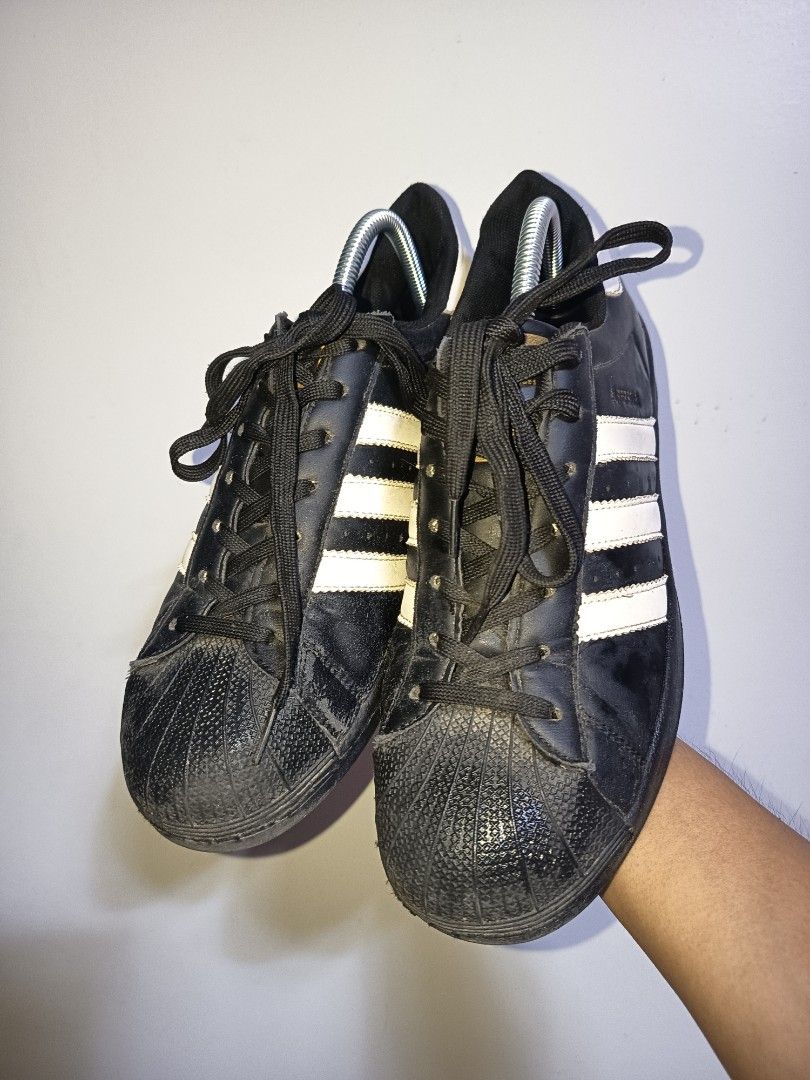 Black adidas Superstar sneakers (Category: Sneakers) located in Pasay City. Submitted by ODDXX (Listing ID 1461451778, Image 2). Description: Black adidas Superstar sneakers No Size Tag but probably fit to 8.5/9Men Very Good Condition 799+SF Only!.