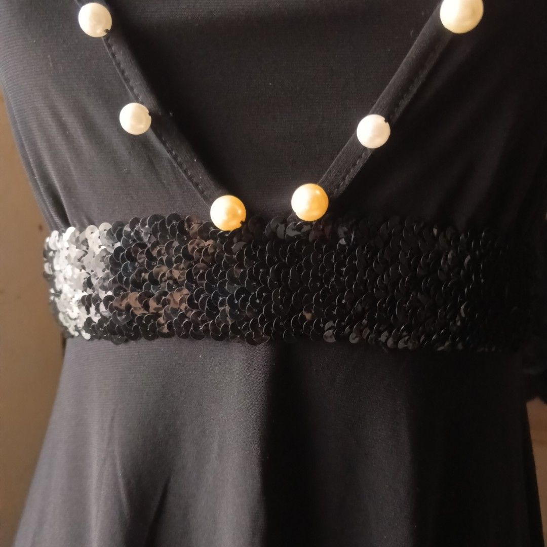 black beaded halter dress 🪷 (Category: Dresses) located in San Pedro. Submitted by shop.mama (Listing ID 1461445929, Image 3). Description: black beaded halter dress 🪷 — brand: unknown — size: large — like new! mine: 150 (yours!).