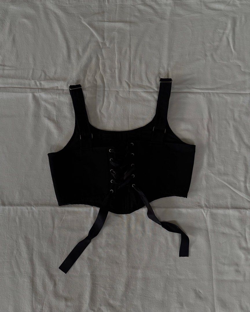 Black Corset Top with Lace-Up Back (Category: Others Tops) located in Paranaque City. Submitted by summerscabinet (Listing ID 1461426221, Image 1). Description: Custom Corset Top Size: S-M.