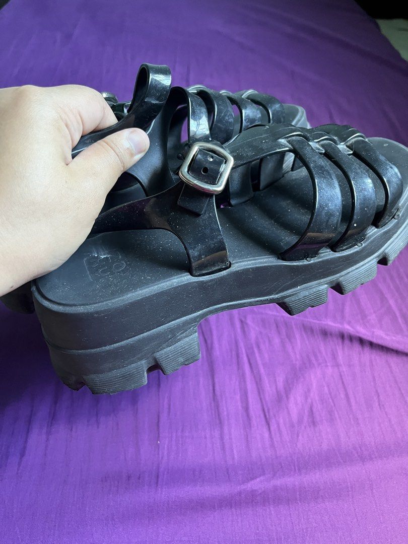 Black Jelly Platform Sandals (Category: Flats & Sandals) located in Manila. Submitted by youngforest_84a7f5 (Listing ID 1461364313, Image 2). Description: Location: SOUTH CALOOCAN (Sangandaan) For Sale: Shoes/Sandals/Heels Price: 2,000 Original Price: 2,695 For Sale: Shoes/Loafer Price: 2,000 Original Price: 2,895 I’ve had this for a year, and I barely use it po. Wala na po yung box dahil sa mga cats ko, haha. PLUS SIZE SHOES Kasya ‘to sa mga 12-