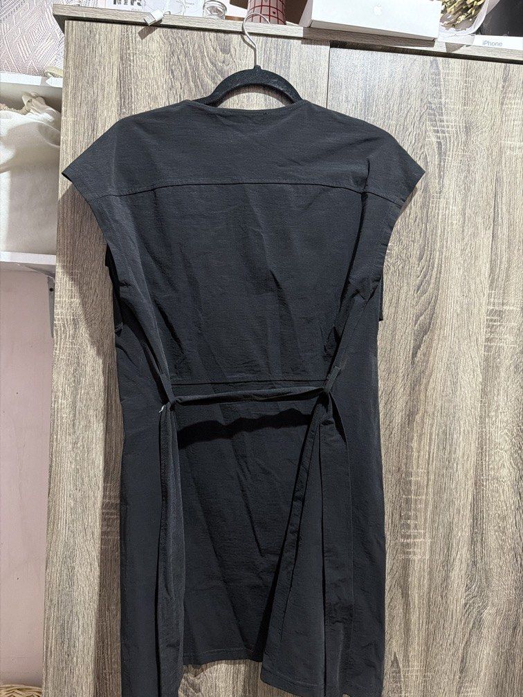 Black Mango Dress (Category: Dresses) located in San Juan City. Submitted by preloved.bymonique (Listing ID 1461343023, Image 3). Description: .