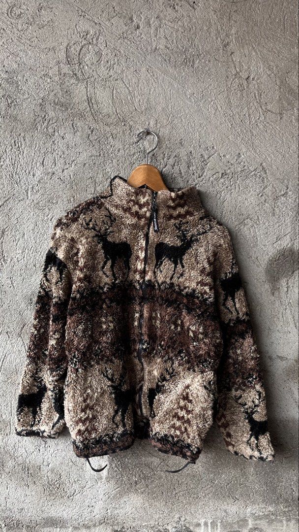 Black Mountain Outdoor Fleece Jacket Size M (Category: Coats, Jackets and Outerwear) located in Cabuyao City. Submitted by bulandos (Listing ID 1461428670, Image 1). Description: - Cozy fleece jacket from Black Mountain Outdoor - Features a cool all-over print with deer and camouflage patterns - Zip-up front with a stand-up collar - Drawstring at the hem for adjustable fit - Great for layering or wearing on its own - Made in Vietnam.