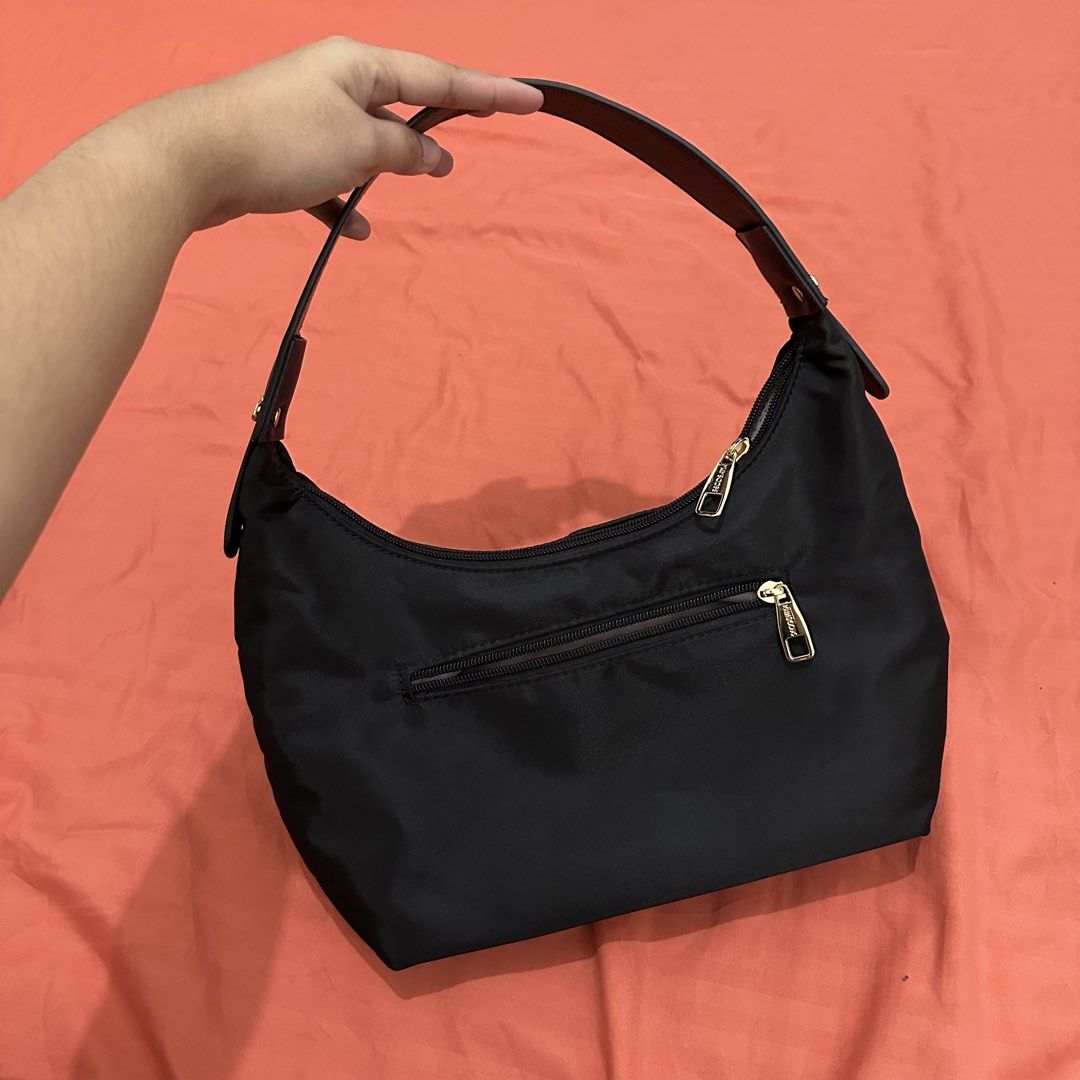 Black Nylon Shoulder Bag (Category: Shoulder Bags) located in Caloocan City. Submitted by romeosierra (Listing ID 1461326184, Image 3). Description: .