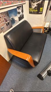 (Category: ) located in . Submitted by secondhandfurnituresg2 (Listing ID 1461355826, Image 1). Description: .