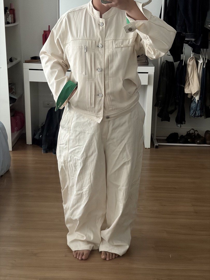 BLANC NUE WORKWEAR SET (Category: Coats, Jackets and Outerwear) located in Manila. Submitted by bellaasrt (Listing ID 1461430678, Image 2). Description: Not used.