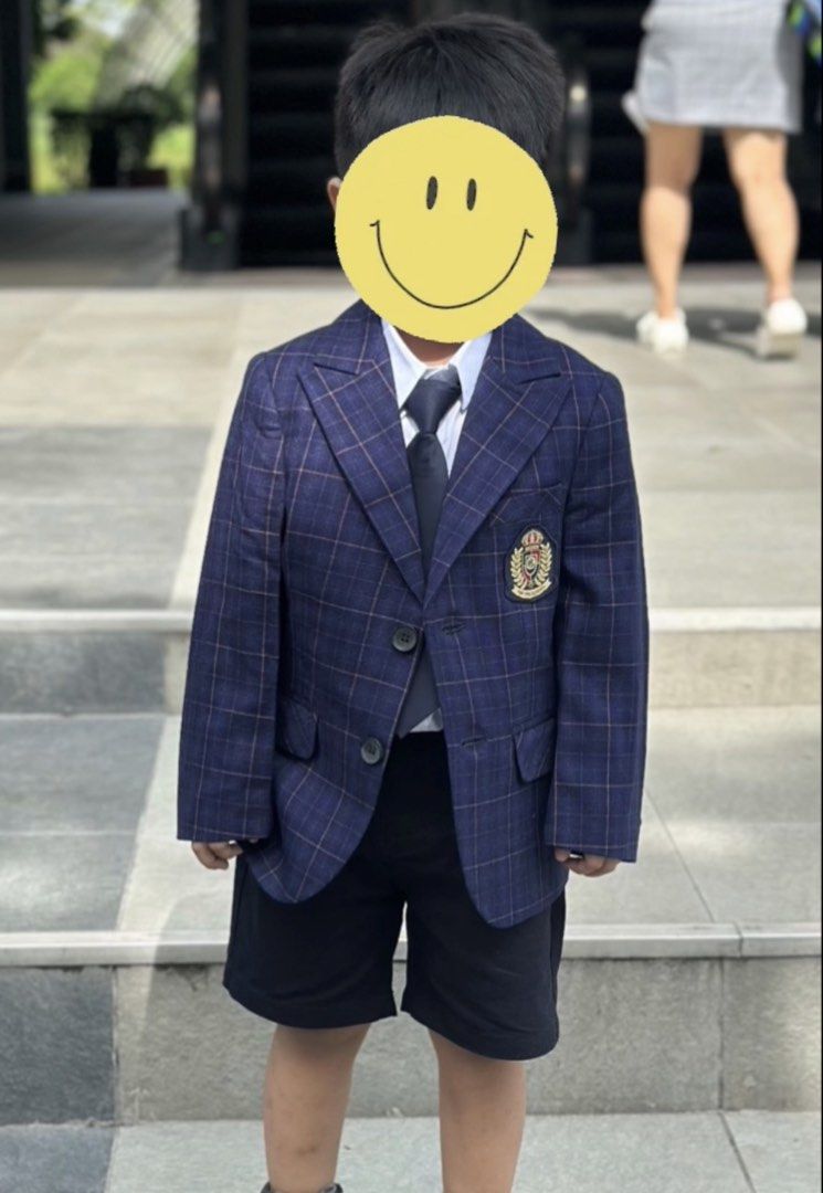 Blazer/GM School Uniform (Category: Babies & Kids Fashion) located in General Trias. Submitted by keiperry_ (Listing ID 1461401505, Image 1). Description: - Navy plaid blazer with emblem-1k -PE Uniform Set- 600.