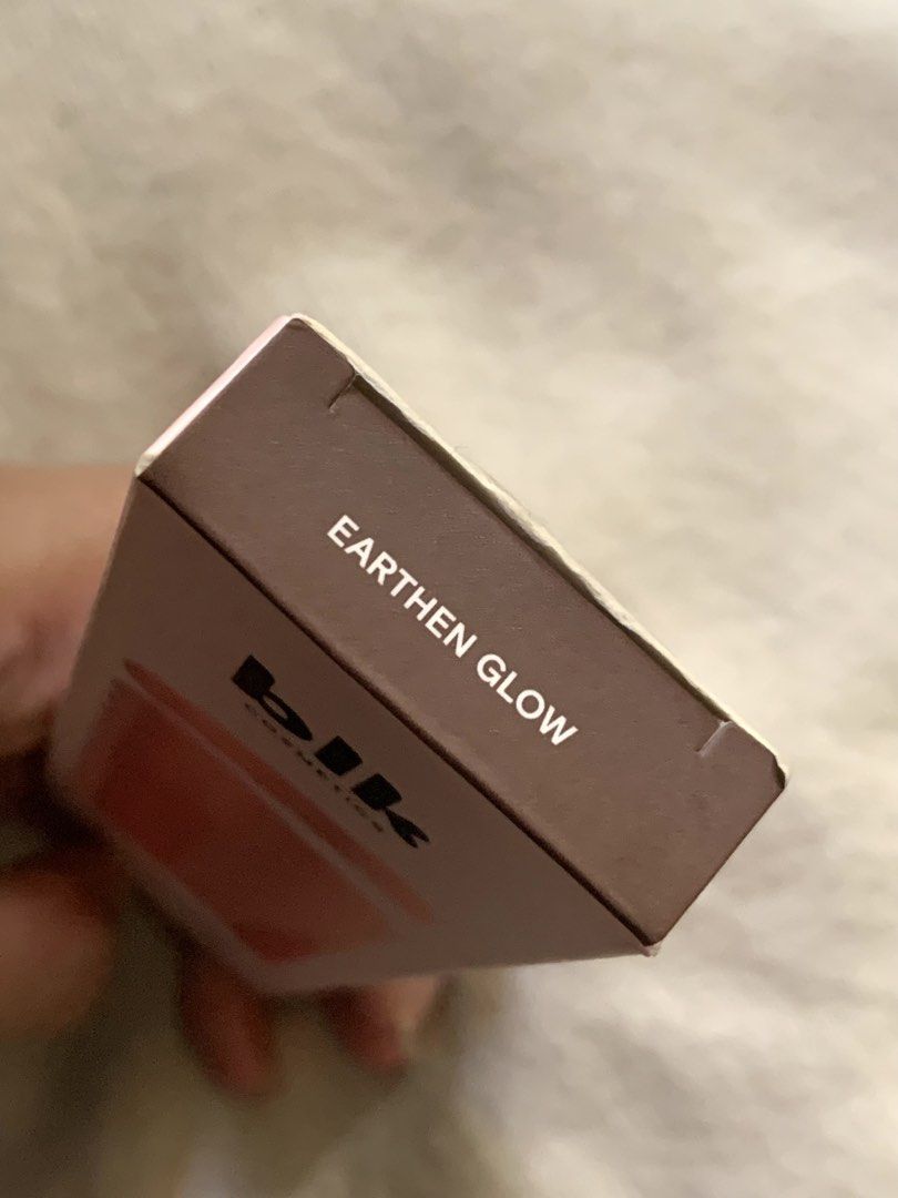 blk cosmetics Eye Stacks (Category: Makeup) located in Quezon City. Submitted by fitsandfinds.hub (Listing ID 1461352440, Image 3). Description: Selling BLK Eye Stacks Unused! Eyeshadow cracked due to accidentally falling.