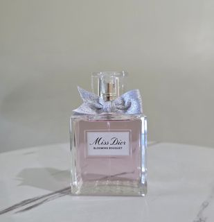(Category: ) located in . Submitted by vhienparfumerie (Listing ID 1461337677, Image 1). Description: .