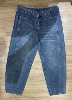 (Category: ) located in . Submitted by randomclothes_ (Listing ID 1461415709, Image 1). Description: .
