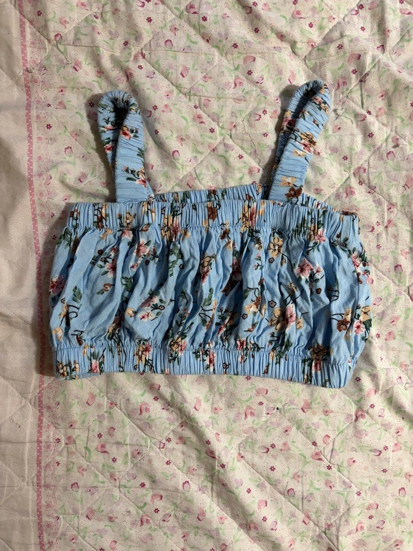 Blue Floral 2-Piece Set (Category: Sets or Coordinates) located in Muntinlupa City. Submitted by herellas0504 (Listing ID 1461366274, Image 2). Description: Blue Floral 2-Piece Set Mine: 300 xs-small no issue, good as new.