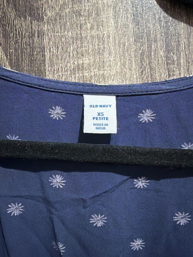 Blue Old Navy Daisies Dress (Category: Dresses) located in San Juan City. Submitted by preloved.bymonique (Listing ID 1461342182, Image 2). Description: .