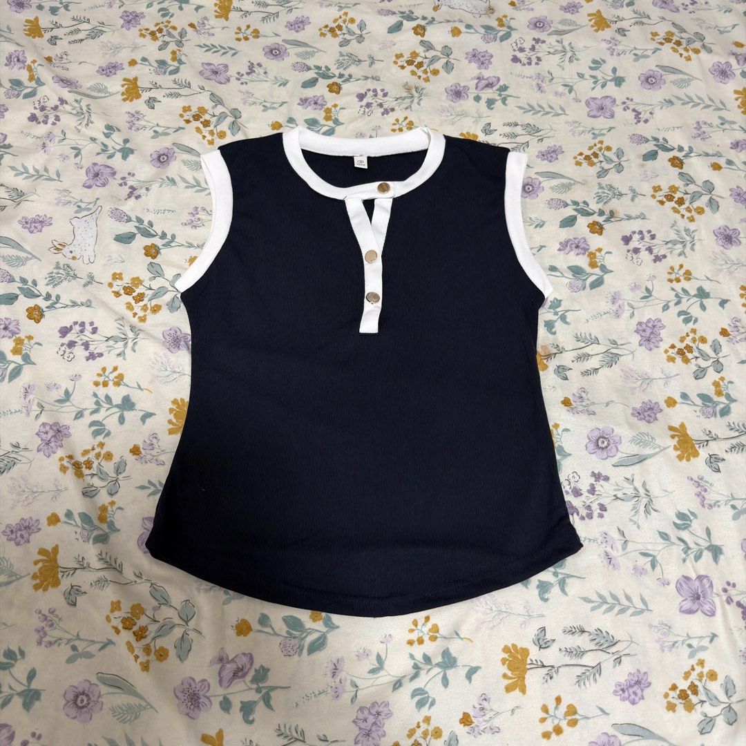Blue Top (Category: Others Tops) located in Manila. Submitted by declutters.wrdrb (Listing ID 1461474442, Image 1). Description: .