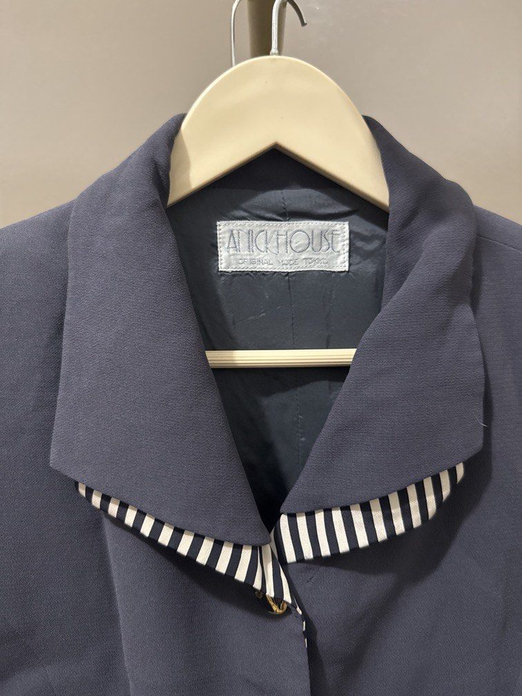 Blueviolet Elegant Blazer (Category: Coats, Jackets and Outerwear) located in Mexico. Submitted by studioleraph (Listing ID 1461464285, Image 3). Description: Super pretty 🤩 🛍️ Perfect for your personal wardrobe or reseller business 🫶 👗 The actual item being sold is the original garment shown in the product photos. Small differences in fit, drape, color, texture, or details may occur. 💌 Condition: • Preloved; Please wash the items before wea