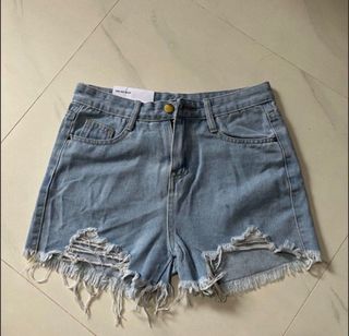(Category: ) located in . Submitted by wonwoo. (Listing ID 1461327422, Image 1). Description: .