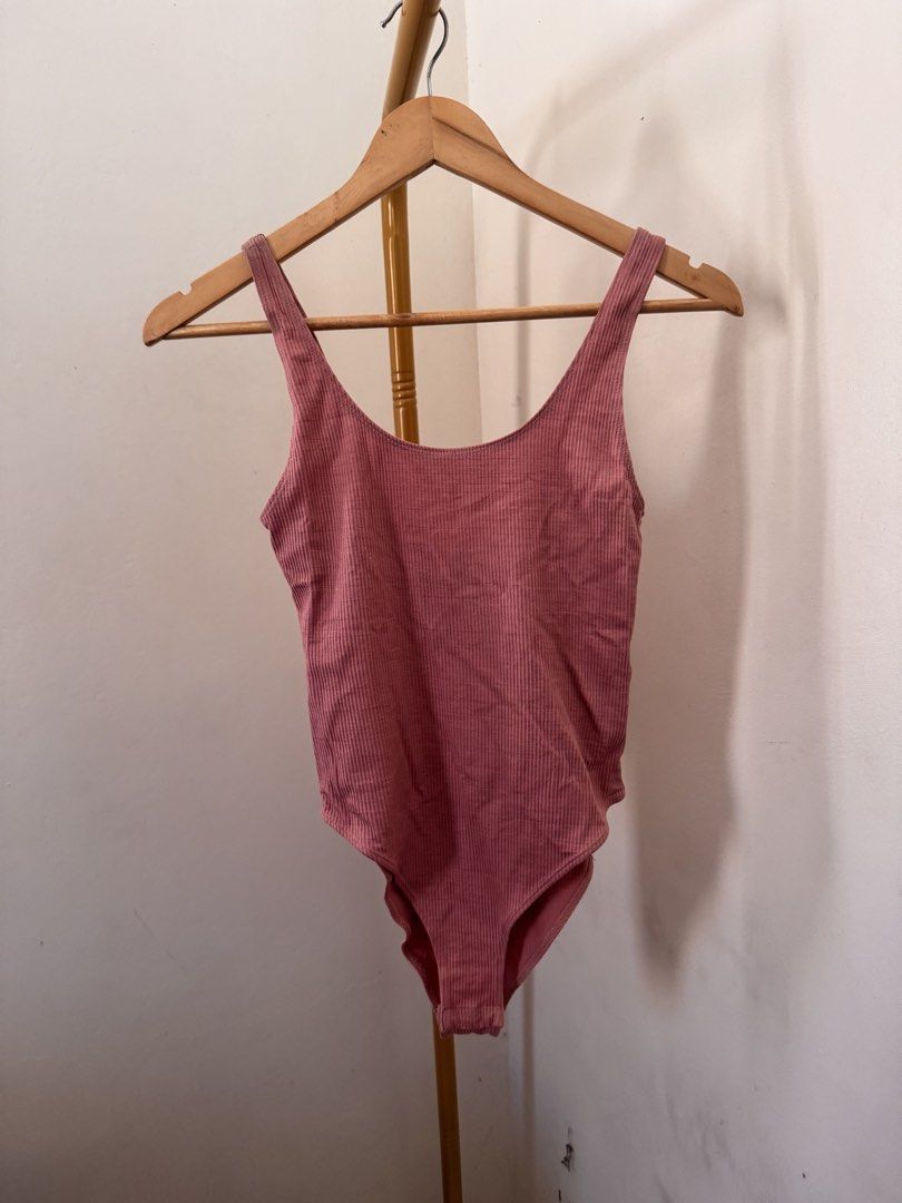 Bodysuit Bundle ✨ (Category: Others Tops) located in Mexico. Submitted by studioleraph (Listing ID 1461343054, Image 2). Description: ✨ BUNDLE FOR SALE 5 Pieces for 599 🛍️ Perfect for your personal wardrobe or reseller business 🫶 🏷️ Mixed Brands and Sizes 👗 The actual item being sold is the original garment shown in the product photos. Small differences in fit, drape, color, texture, or details may occur. 💌 Condition: • Preloved; Please wash
