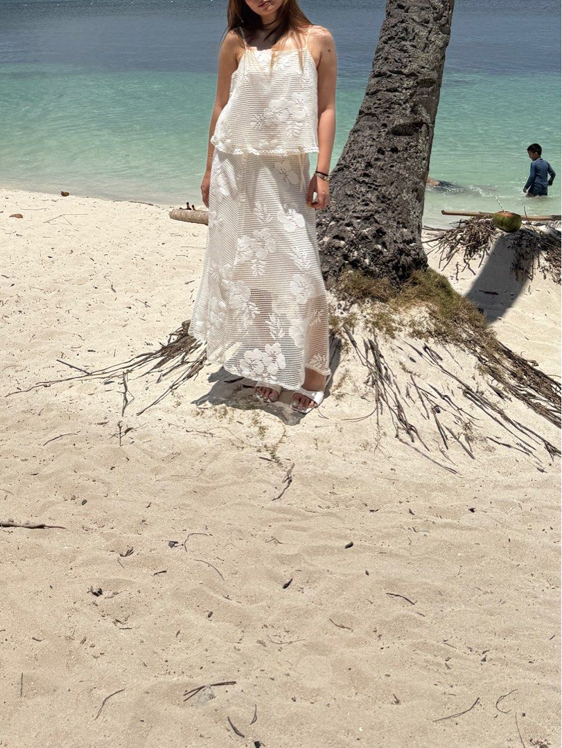 Boho Set for Beach (Top and Skirt) (Category: Sets or Coordinates) located in Quezon City. Submitted by tropicaleaux (Listing ID 1461330149, Image 2). Description: - fits big but size small.