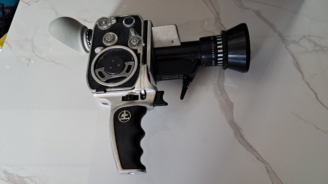 Bolex H16 Reflex 16mm video Camera (Category: Cameras) located in Santa Rosa. Submitted by majanice (Listing ID 1461367575, Image 1). Description: - Vintage Bolex H16 Reflex 16mm film camera - Made in Switzerland - Features a handle and viewfinder - Comes with Kern-Paillard Yvar 1:2.8/16 lens - Ideal for collectors and filmmakers.