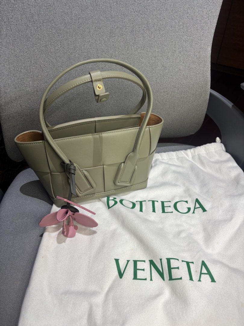 Bottega Veneta Mini Arco Handbag (Category: Luxury Bags & Wallets) located in Paranaque City. Submitted by corinne_see (Listing ID 1461460166, Image 1). Description: - Authentic Bottega Veneta Mini Arco bag - Color: Sage Green - Includes original dust bag - Ideal for carrying daily essentials - A stylish addition to any handbag collection.