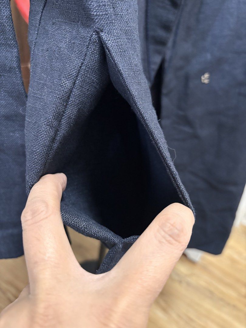 Bottega Veneta Navy Linen Blend Blazer (Category: Coats, Jackets and Outerwear) located in Quezon City. Submitted by frodo0905 (Listing ID 1461447218, Image 3). Description: - Brand: Bottega Veneta - Color: Navy Blue - Material: Linen Blend - Closure: Single Button - Features: Front Pockets, Striped Lining - Style: Smart Casual.