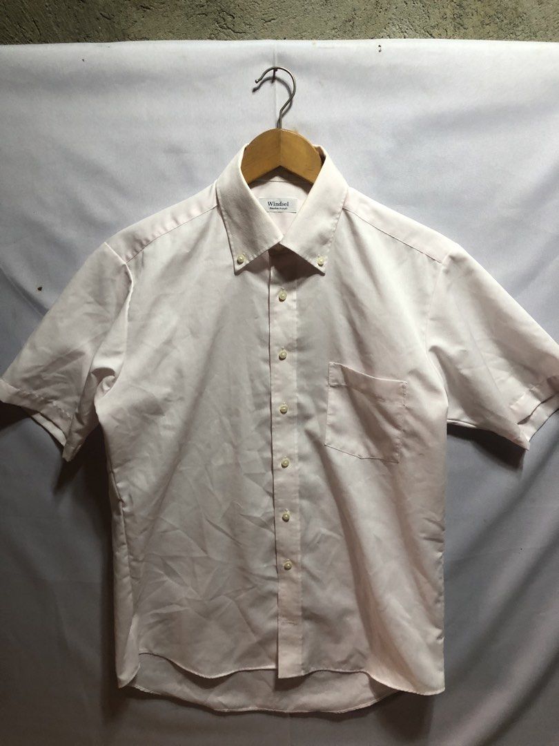 Bottons polo (Category: Tshirts & Polo Shirts ) located in Cagayan de Oro. Submitted by kennymiiiiii (Listing ID 1461372687, Image 1). Description: 20*2729 long back No issue Need wash This is light pink cant identify because of the bg lighting C1.