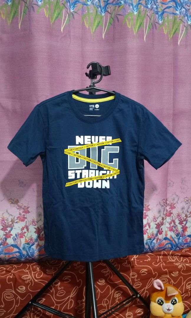 BOYS Shirt (Category: Babies & Kids Fashion) located in Manila. Submitted by rarefire-9644 (Listing ID 1461382797, Image 1). Description: Used Boys kids 7 to 9 yrs old.