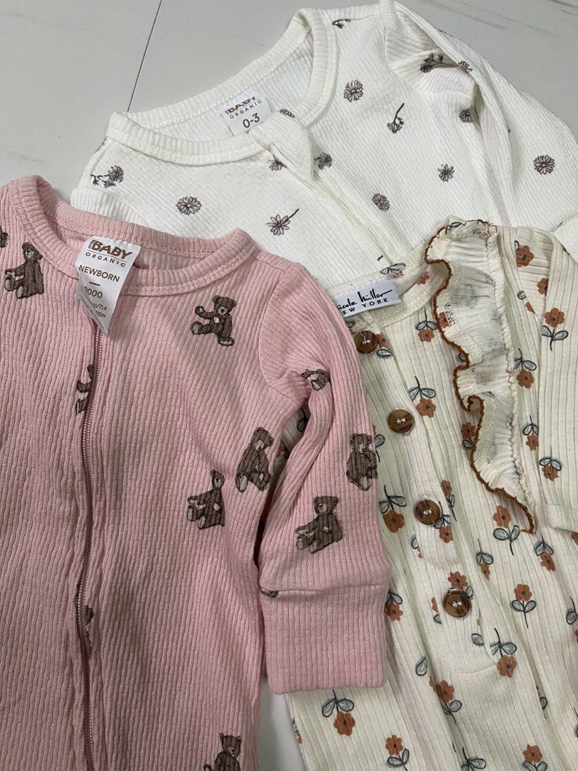 Brandnew Organic Cotton Frogsuit (Category: Babies & Kids Fashion) located in Manila. Submitted by sweetfourshop (Listing ID 1461477196, Image 2). Description: 0-3 on tag 100% organic cotton & Nicole Miller Fs.