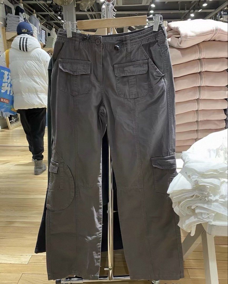 BRANDY Melville Grey Cargo Pants with Multiple Pockets (Category: Trousers) located in Manila. Submitted by genyfurrose (Listing ID 1461341982, Image 1). Description: - Relaxed fit grey cargo pants - Multiple utility pockets (front & sides) - Adjustable drawstring waist for comfort - Versatile for casual wear or outdoor activities - Easy to pair with any top.