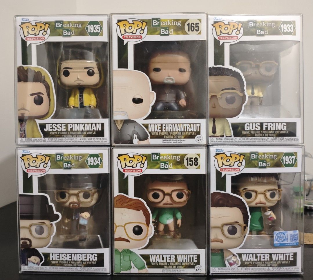 Breaking Bad set (Category: Western Merchandise) located in Manila. Submitted by gtsfrng (Listing ID 1461558070, Image 1). Description: Mandaluyong area Can do meetups.