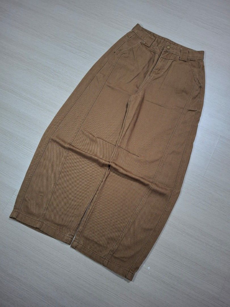 BROWN BAGGY JEANS (Category: Jeans) located in Manila. Submitted by deepsythrift (Listing ID 1461401935, Image 2). Description: BROWN BAGGY JEANS — MEASUREMENT (INCHES) WAIST: 29 LENGTH: 41 THIGH: 14 LEG OPENING / HEM: 11 — MINE: ₽499 — (10/10) EXCELLENT CONDITION MUST HAVE FAV HARD DENIM HEAVY THICK BAGGY — FLAW(S): NONE — NOTES: READ THE THREE PINNED POST MANAGE YOUR EXPECTATIONS COLOR MAY VARY DUE TO LIGHTING — AS ALWAYS, DOING THIS FOR THE LO
