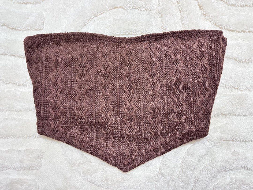 Brown Shein Tube Top (Category: Others Tops) located in Santa Maria. Submitted by asdfghzl (Listing ID 1461518390, Image 1). Description: Used twice S Brown Top Shein.