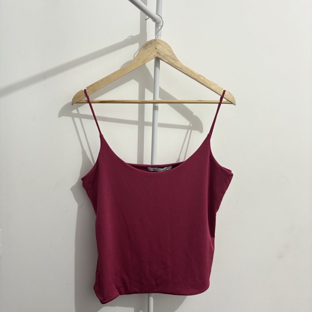 BSCO - Spaghetti Strap Tank Top (Magenta) (Category: Sleeveless) located in Quezon City. Submitted by thisisshobe (Listing ID 1461473891, Image 1). Description: 🌊 NOTE: Kindly read the reminders posted in the product slideshow. Follow us on our Social Media Page: Sunny Clothing PH 🌞 ——— 💫 Product Information • Brand: BSCO • Size: Large to XL • Details: Used Once.