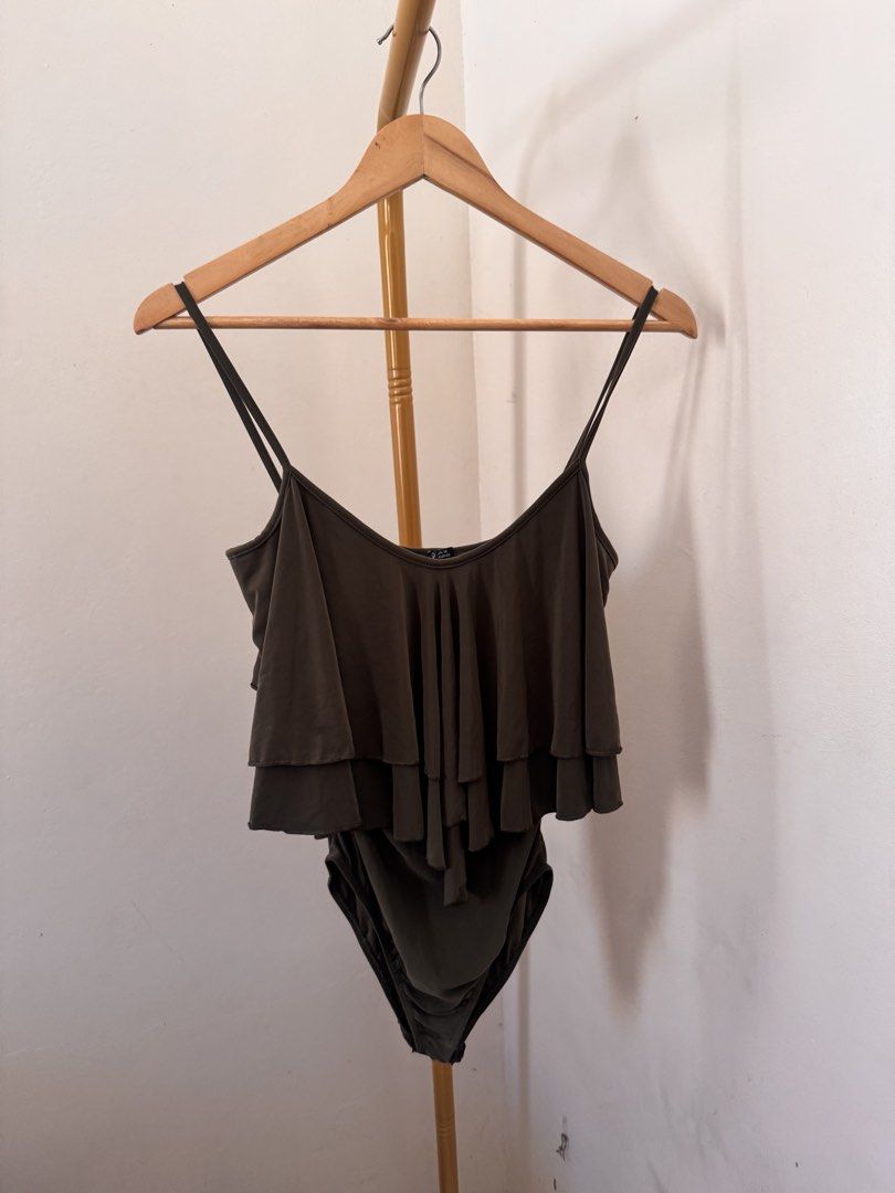 Bundle Bodysuits ✨ (Category: Others Tops) located in Mexico. Submitted by studioleraph (Listing ID 1461339888, Image 2). Description: ✨ BUNDLE FOR SALE 5 Pieces for 599 🛍️ Perfect for your personal wardrobe or reseller business 🫶 🏷️ Mixed Brands and Sizes 👗 The actual item being sold is the original garment shown in the product photos. Small differences in fit, drape, color, texture, or details may occur. 💌 Condition: • Preloved; Please was