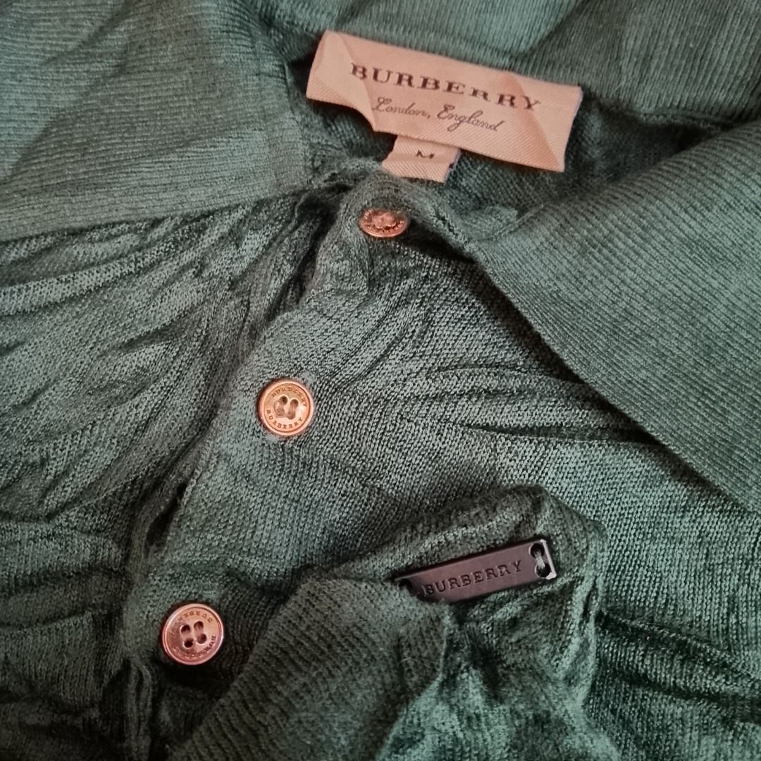 Burberry knitted polo (Category: Activewear) located in New Washington. Submitted by kodak_ice (Listing ID 1461379138, Image 3). Description: Dimes: 16x23 Excellent Condi No issue.