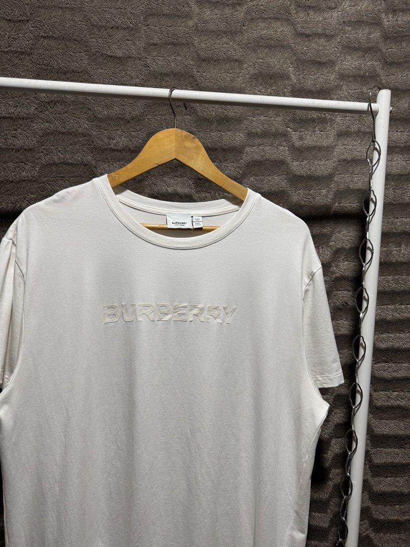 Burberry shirt (Category: Tshirts & Polo Shirts ) located in Bulacan. Submitted by OG_Domsthrift (Listing ID 1461393426, Image 2). Description: Xxxl on tag Best fit xl-xxl 23x29 No issue Color rate:9.5/10 .