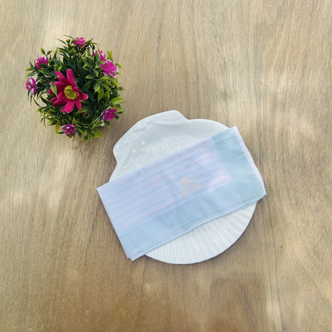 Burberrys Handkerchief (Category: Handkerchief & Pocket Squares) located in Naga. Submitted by hankies.collection9 (Listing ID 1461479934, Image 2). Description: .